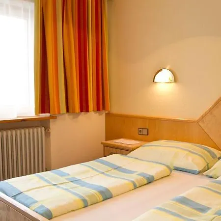 Haus Julia Bed and Breakfast Nauders Buitenkant foto