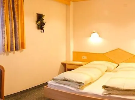 Haus Julia Bed and Breakfast Nauders Buitenkant foto