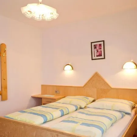 Haus Julia Bed and Breakfast Nauders Buitenkant foto
